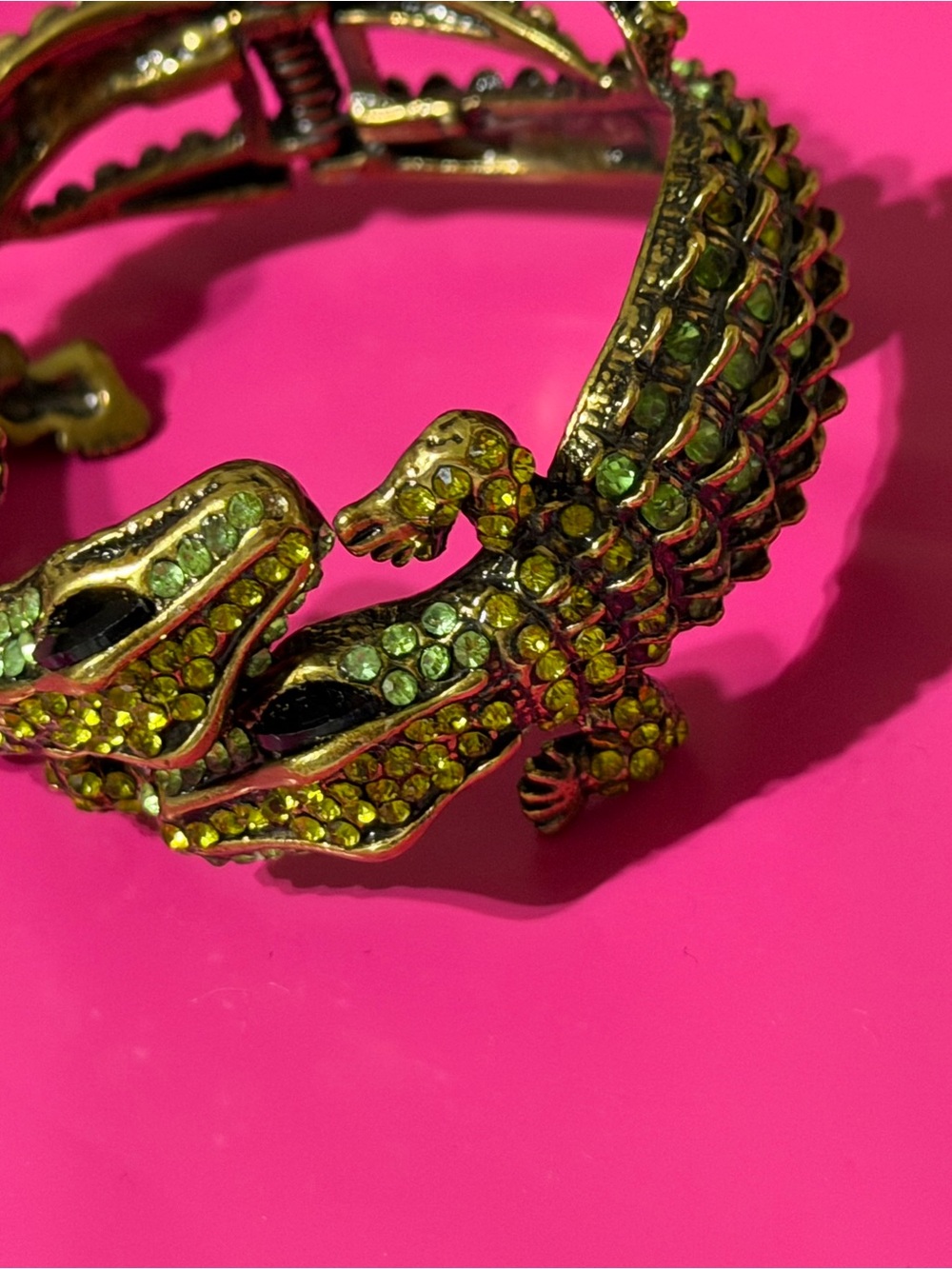 Green Rhinestone Alligator Hinged Bracelet - Picture 3 of 9